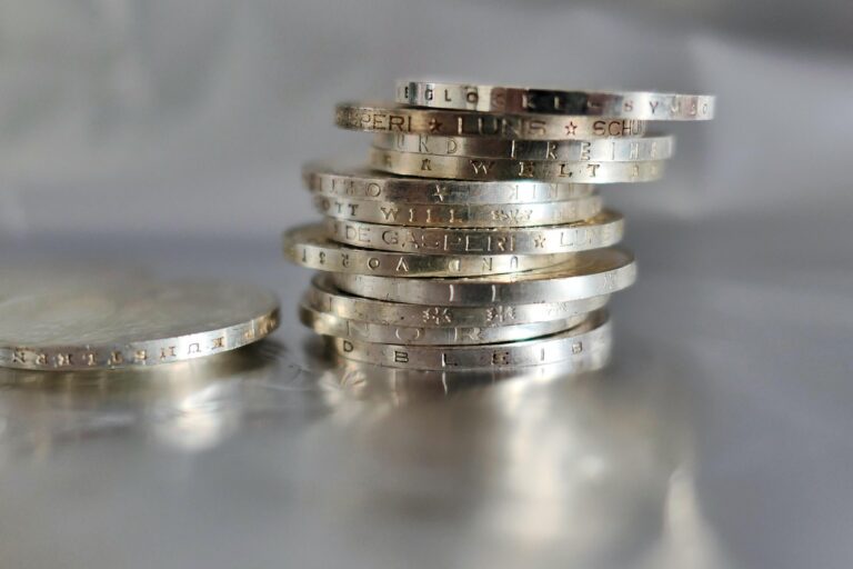 Monete d'argento Morgan Dollar: esempio di valuta storica e collezionabile.